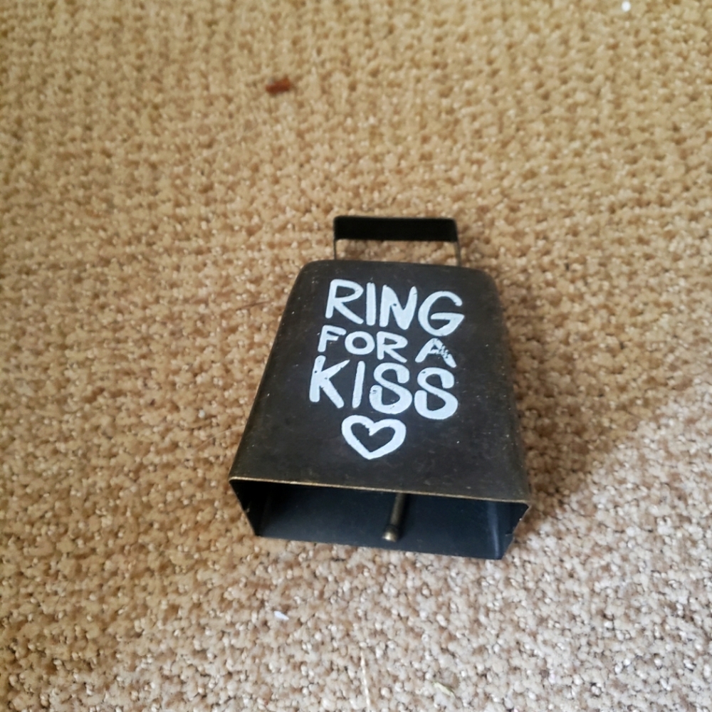 Ring for a kiss bell